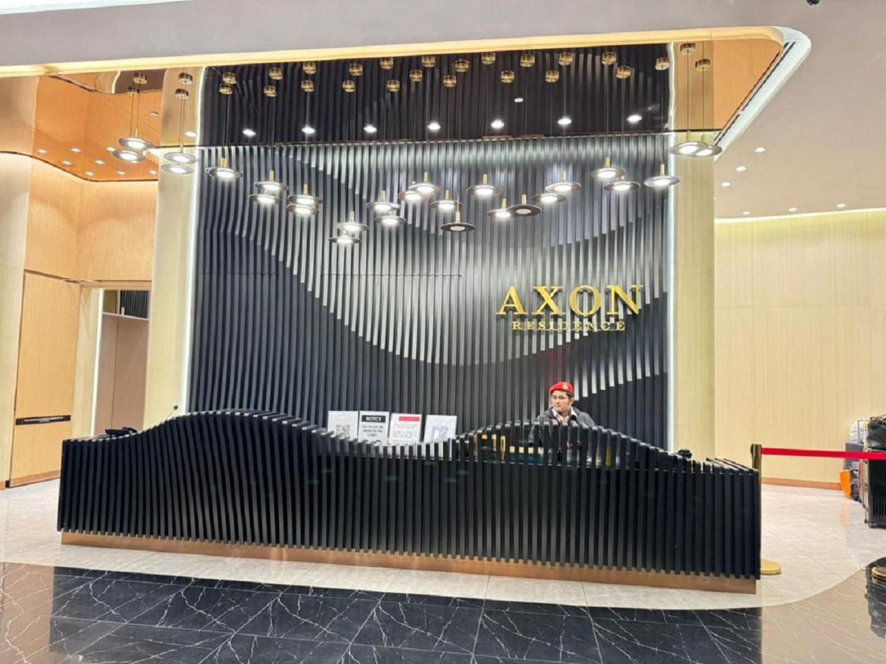 Cozy At Axon *